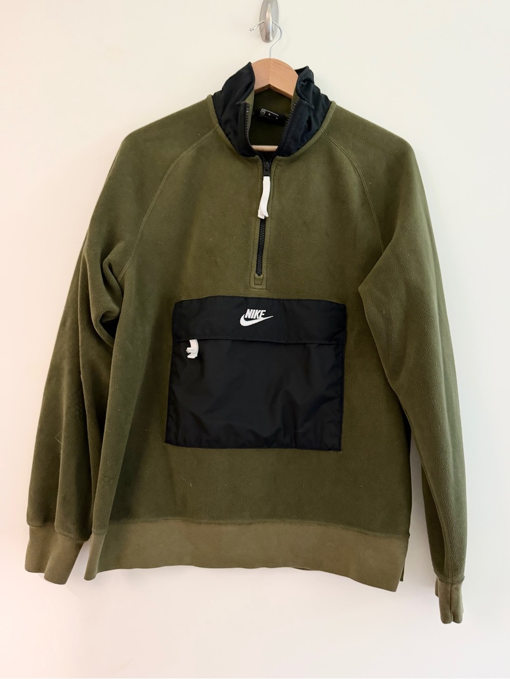 Nike Men’s Olive Army Green Black Quarter-Zip Pullover Fleece Sweater Jacket M